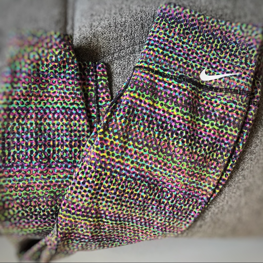 Nike Dry-Fit Patterned Leggings